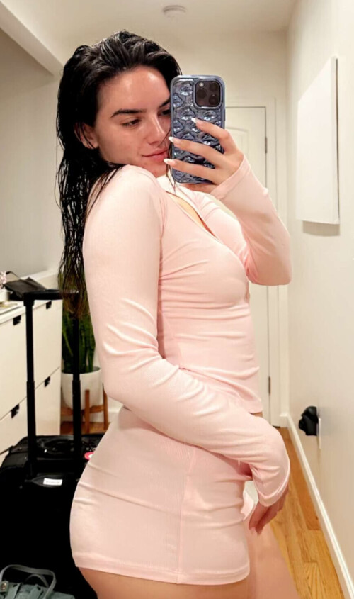 E3594042 DAAA 40C5 96F1 9457129668AE33d7476d148c85ad