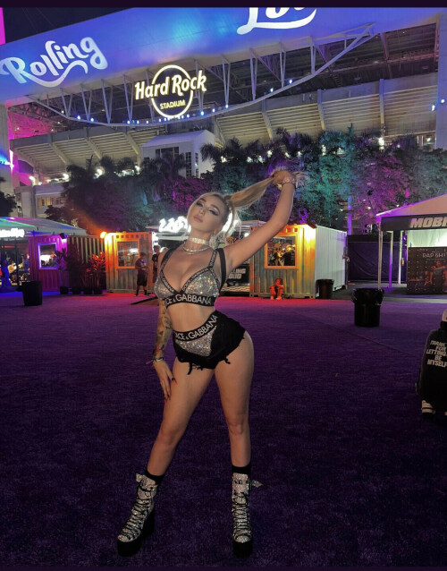 E35D3E4E 624E 4857 8A5B 387EEE977EEA