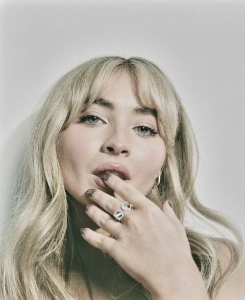 E6652B1C 2417 4152 B583 DFF16DB2535C