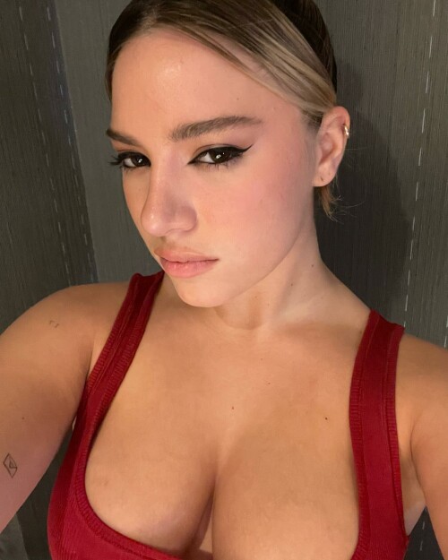 E769EB6D CA19 4207 A27F 3B7ECEBA4BF2