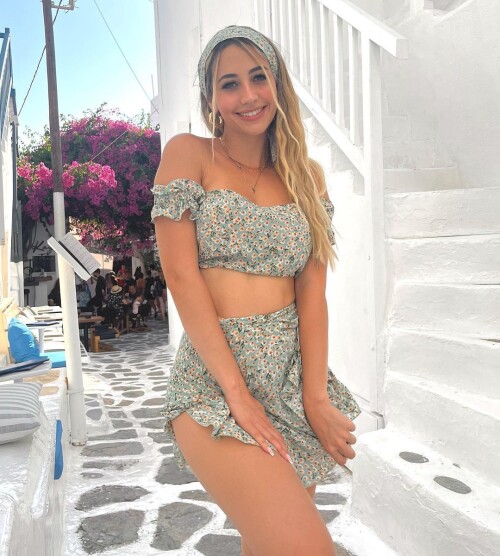 E7WQVeKUYAUav0s0c499e4ffb107e97