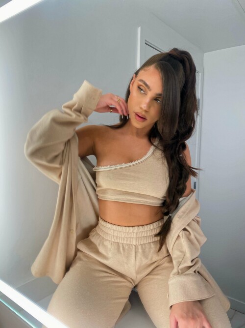 E95EF0C2 96F4 47FA BFCB 5B4E5B6E80DE