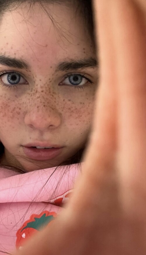 EAD44035 7BCB 46B3 8585 6367F47448F12a06b7ae3cf187e7