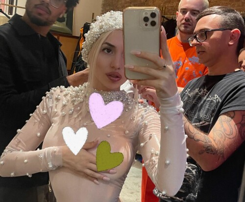 ED6582C1 A1B0 4A6E 8D84 530F8AF3D8B7