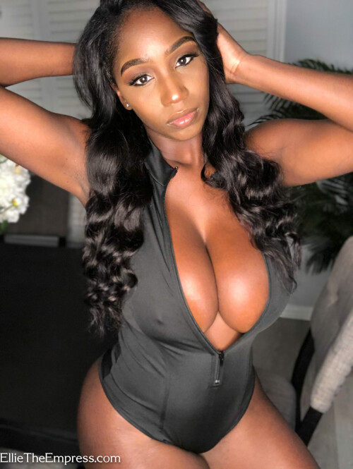 EE Ellie 026 2 1539x2048e9b7d44130305a07