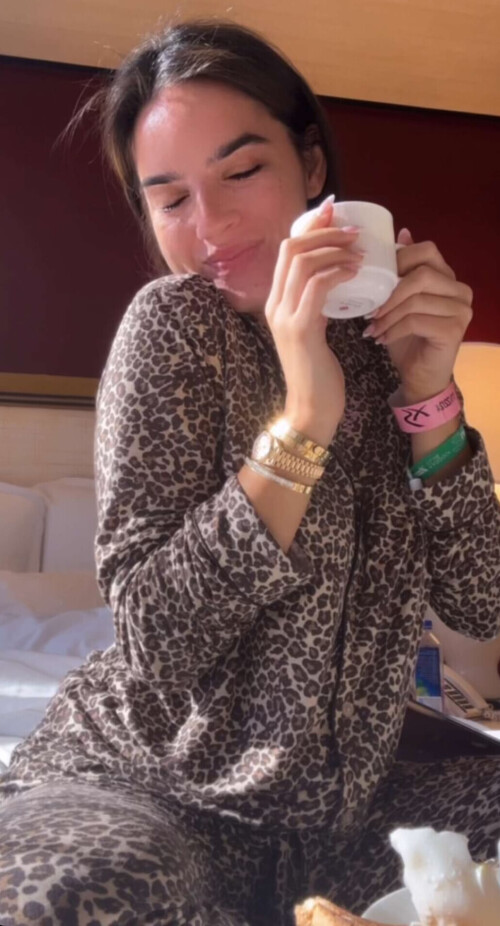 EF9F1833 0171 4BC7 9716 6371F9A49E623c301be701650f2c