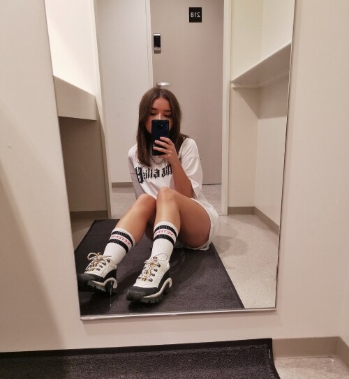 EFE5PLjVUAAQVw8ba46e0910dd4ce7b