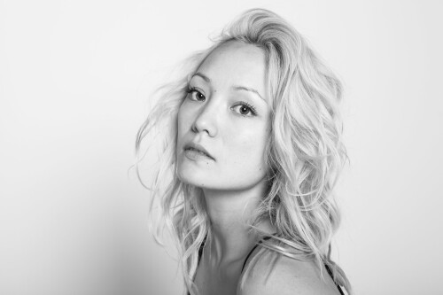 ELLE_Pom_045284ed1a0b15edd3