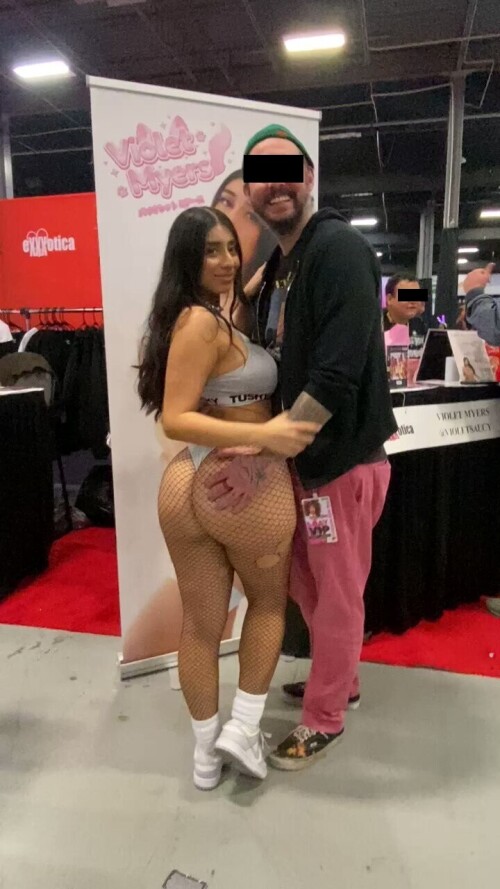 EMVH1G0229661f8ed57cc84c