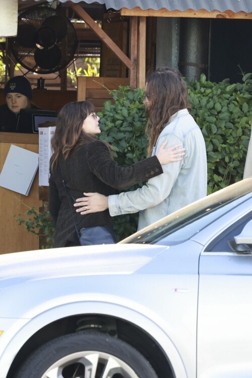 EO-9792c24272095fb99