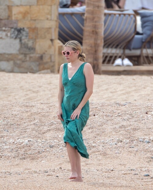 ER-4cb9211ee6225ec4b