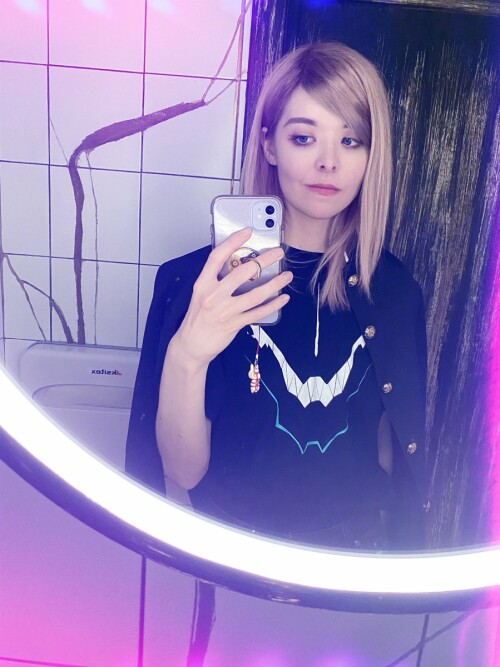 ESsEgfbXkAA vDw4d1b7e3369da8163