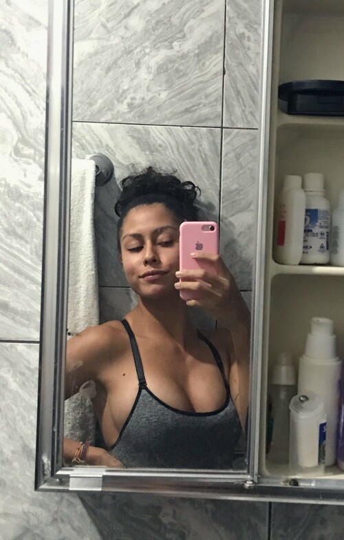 EWGIDyNU4AAur3k9097683b46221984