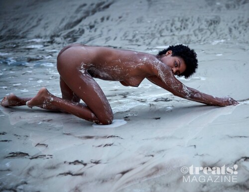 Ebonee Davis Fantastic Naked Body 13ba35a39345aea52d