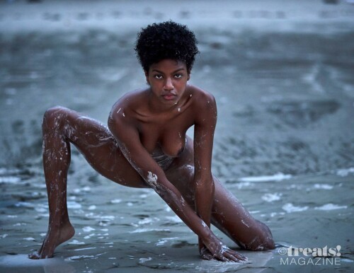 Ebonee Davis Fantastic Naked Body 178d09ef83e3288b42