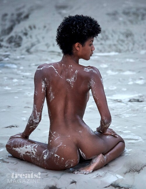 Ebonee Davis Fantastic Naked Body 8ce759f926d369efd