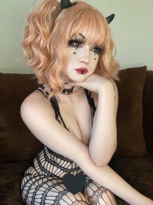 EiesIkaUYAAv3eF0fc3c1018fa1b90d