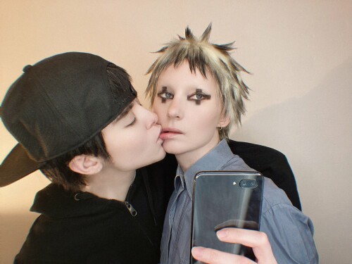 Ektofi5XIAE27tI81872a9f33f45619