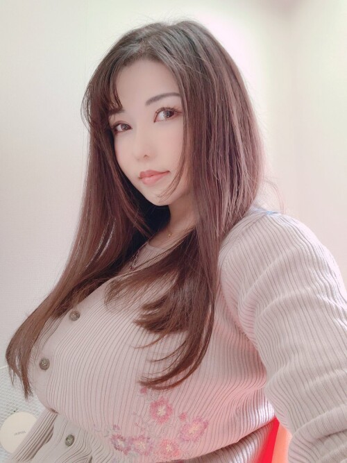 ElOXIzzVMAA2Ekb11774d63a70972a9