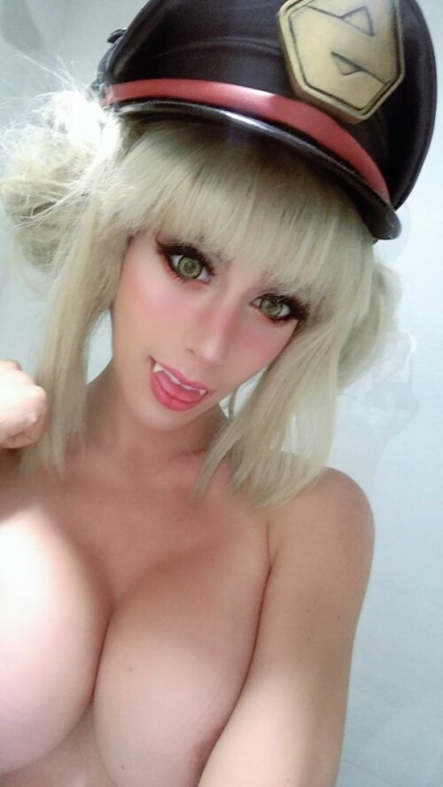 Elizabeth Rage Nude Toga 12