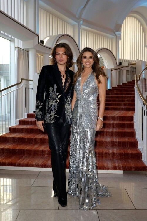 Elizabeth Hurley at the SPA Awards 2025 in Koenigswinter Germany 04 12 2025 7 c5dabdb1991e34aa