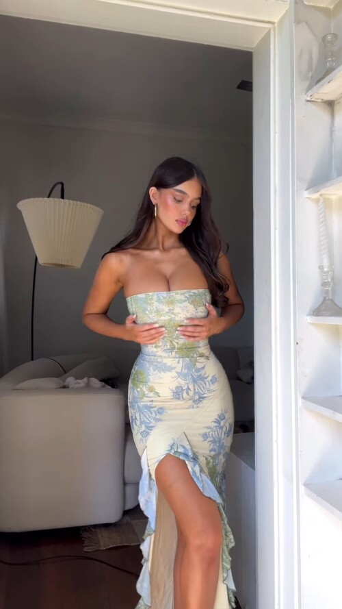 Ella Cervetto 7f49b494e943b57db