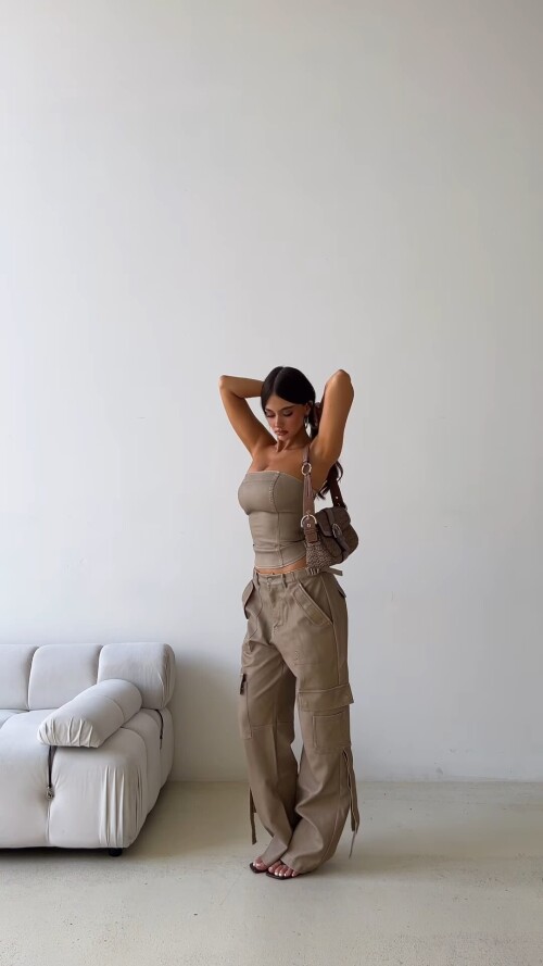 Ella Grace Cervetto 1735612b26eeadebba