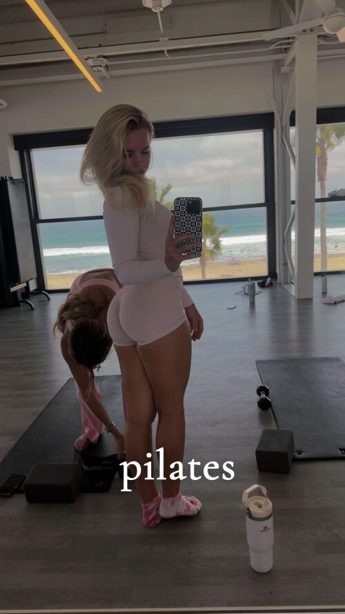 Ellie Blue on Snapchatf85c85cf90b47cc2