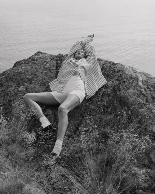 Elsa Hosk Sexy 2202a9ae7e8b1d1b3