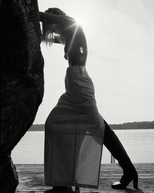 Elsa Hosk Topless2c845d4210ca6290