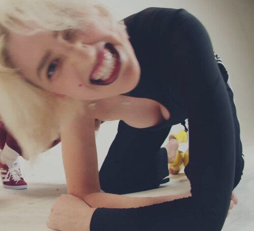 Emily Armstrong Feet 81449195400e8e54b19c9e6