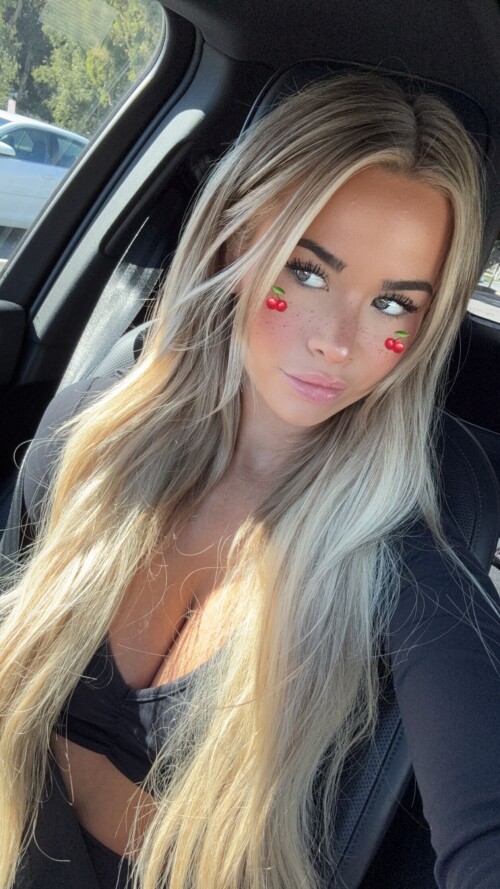 Emily Elizabeth 102a029b045cbe7c78