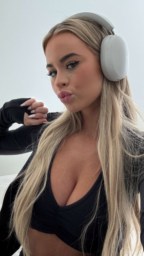 Emily Elizabeth 1262cb18f63498f20