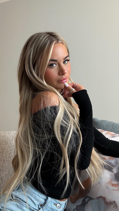 Emily Elizabeth 2b2b8172b6ffad51f