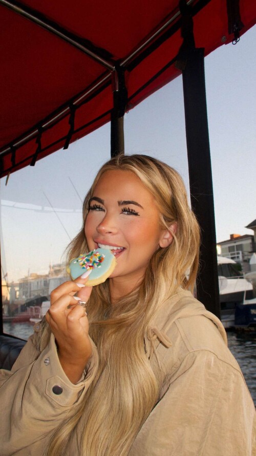 Emily Elizabeth 54f87ced0a24b5f37