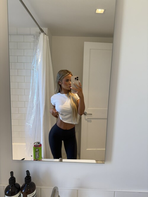 Emily Elizabeth16cb0cb7d511148f9e