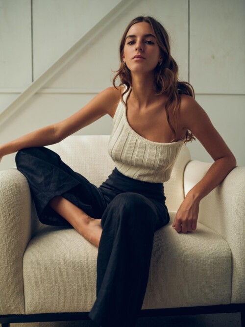 Emily Feld Brooklyn Management5 768x1024197e8da2e5a3e44a