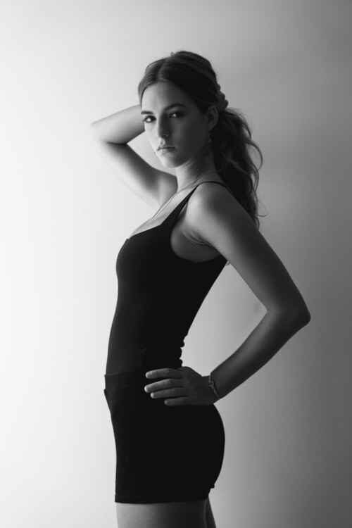 Emily Feld Brooklyn Management7 683x1024003212fc77b709e0