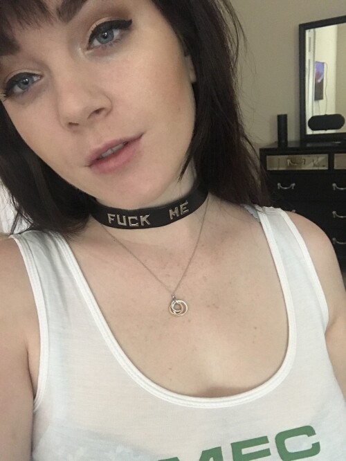 Emily Lynne Pics 201ef7218cf561514a6