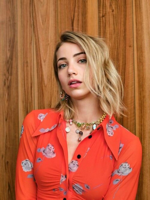 Emily Rudd R003ddefa7517b70aee3