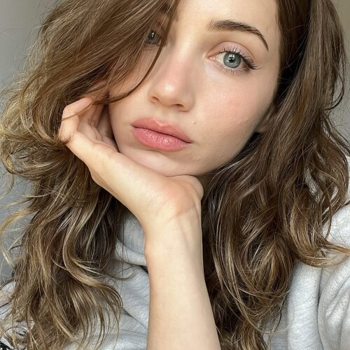 Emily Rudd R007e53d3d836e142c30