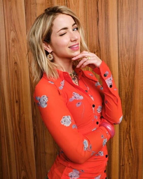 Emily Rudd R016915097f4c35a7277