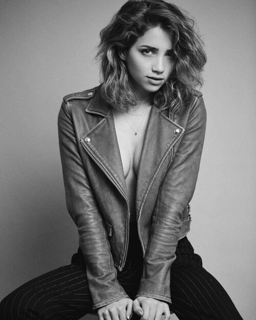 Emily Rudd R03460030815b7ecf551