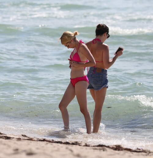 Emma 26a28fa9cdfd36fd2a