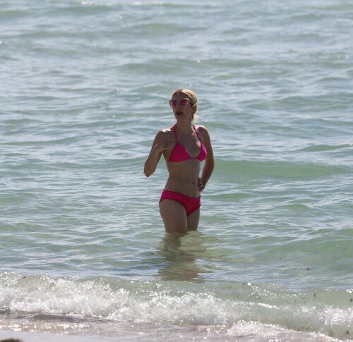 Emma 4eb526120809ec524