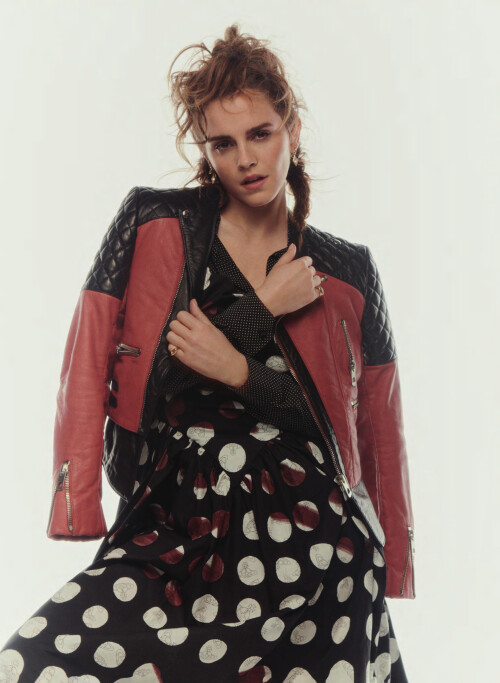 Emma Watson 25665b4348781f74a