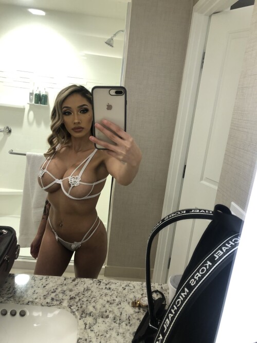 Er 9CYgXIAcpDUV0389bf2dbd64f753