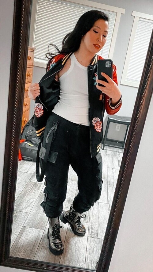 Erika Ishii 1811391668284ee1aae