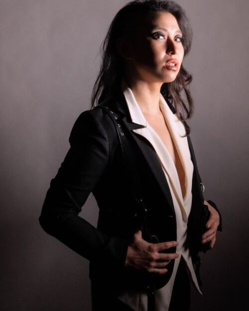 Erika Ishii 200a8cb95a5cf7e87a3