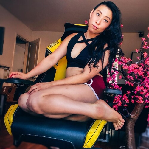 Erika Ishii 42335e29f6031ce307